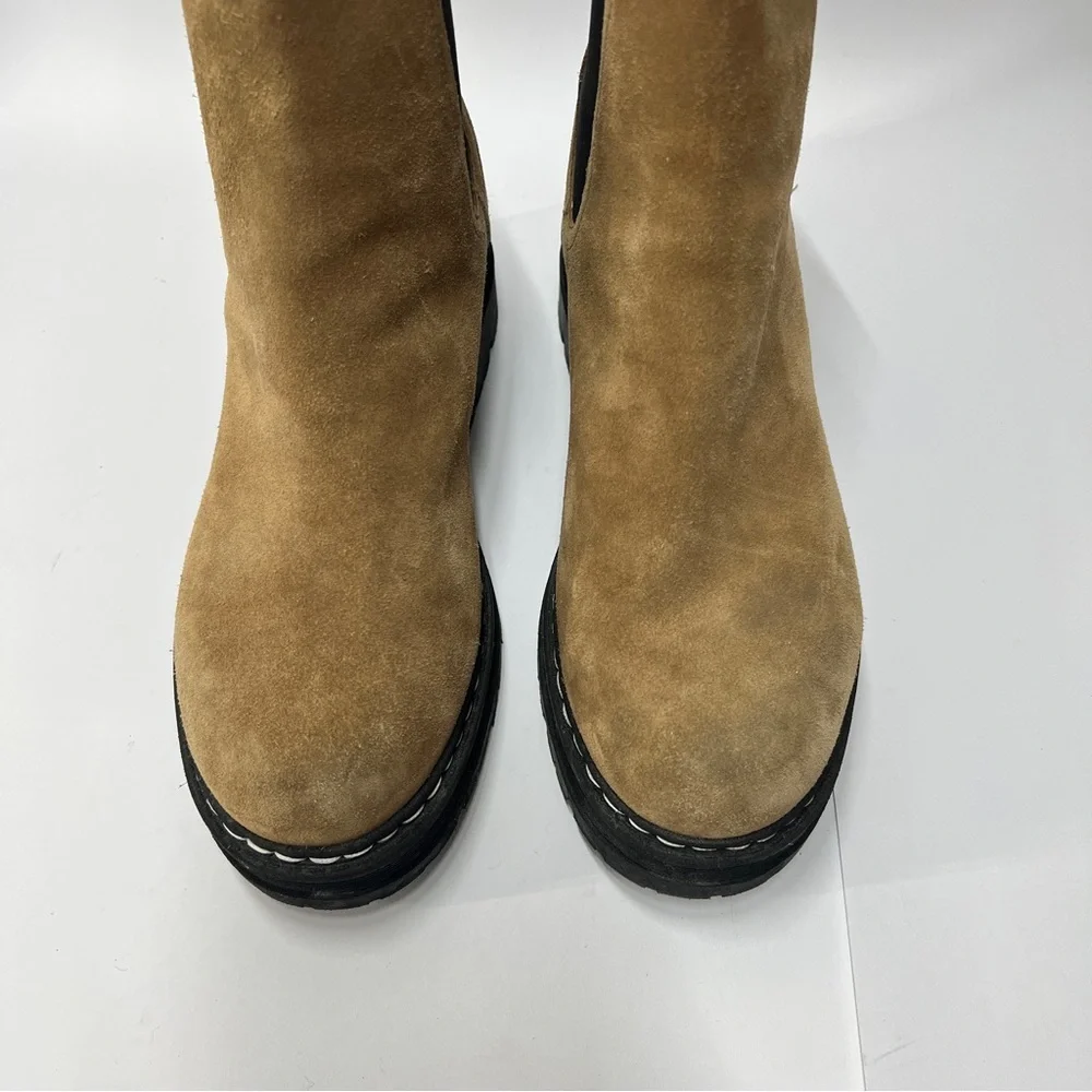 MARC FISHER Tan brown Suede BERMIDA LUG SOLE BOOTIE W9 Black Rubber Sole